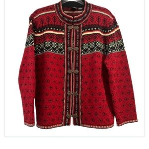 Skyr Vintage 100% Wool Cardigan Sweater
Red Black Nordic Fair Isle Pattern Sz L